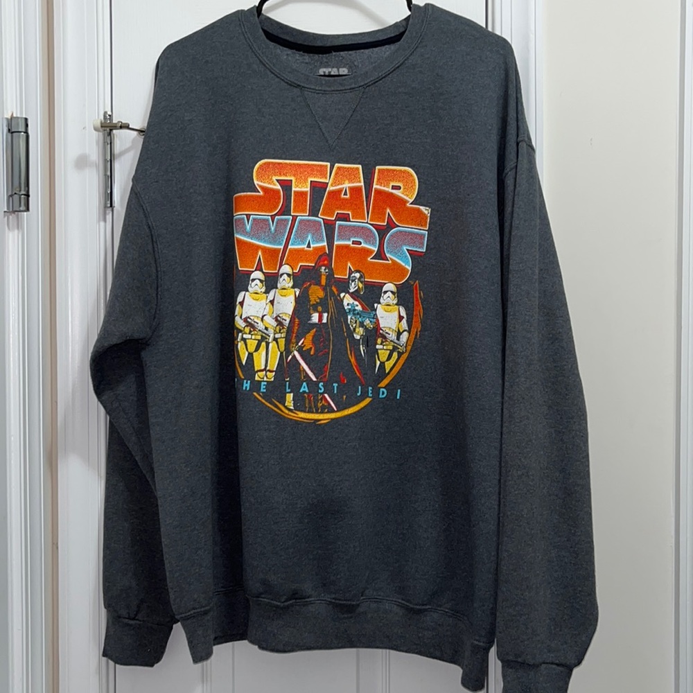 —Star Wars “The Last Jedi” Sweatshirt